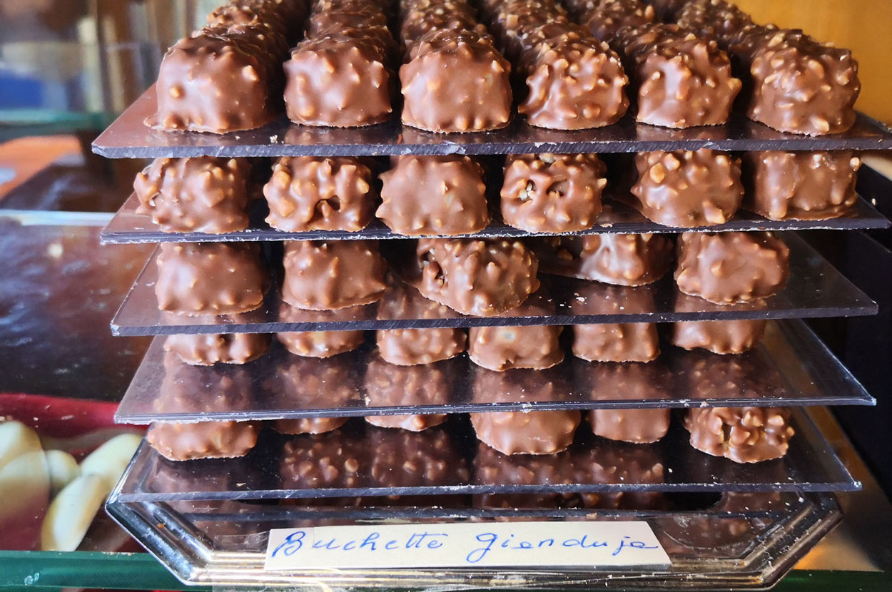 Chocolaterie Cambo-les-Bains, Chocolaterie Pays basque, Dessert personnalisé Cambo-les-Bains, Dessert personnalisé Pays basque, Gateau Basque Cambo-les-Bains, Gateau Basque Pays basque, Patisserie Cambo-les-Bains, Patisserie Pays basque, Salon de thé Cambo-les-Bains, Salon de thé Pays basque, Traiteur Cambo-les-Bains, Traiteur Pays basque